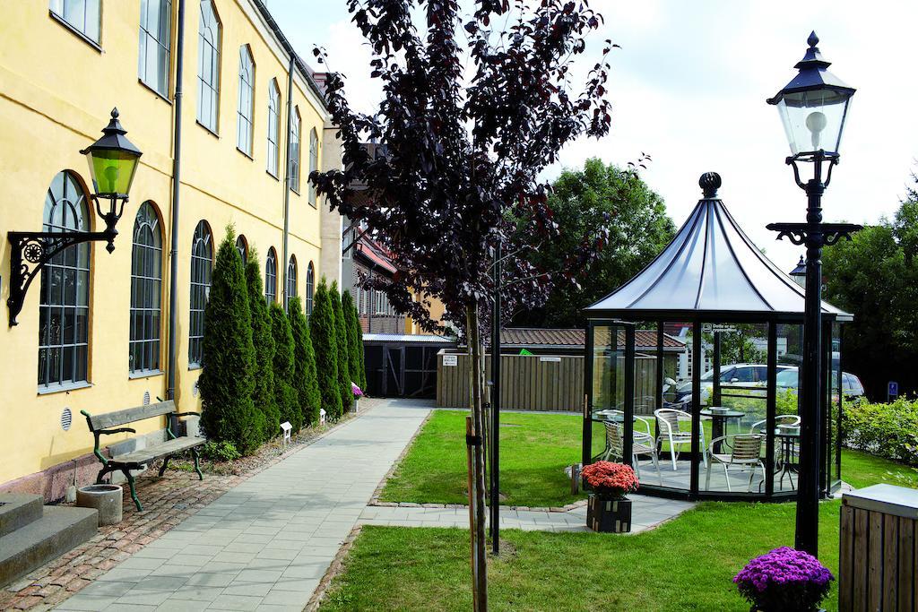 بيت شباب Stoberiet سفينبورغ المظهر الخارجي الصورة The courtyard of the former school