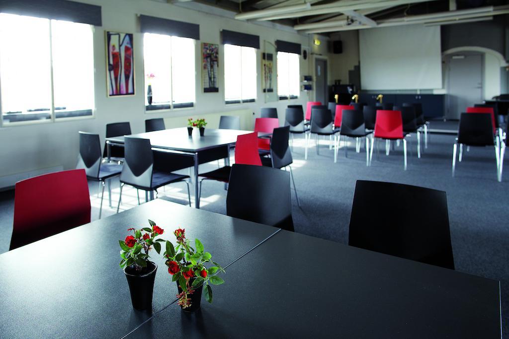 بيت شباب Stoberiet سفينبورغ المظهر الخارجي الصورة The dining room at the International Centre