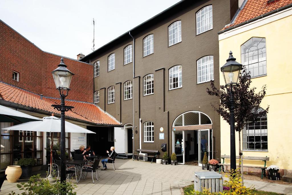 بيت شباب Stoberiet سفينبورغ المظهر الخارجي الصورة The former town hall of the Hanseatic League